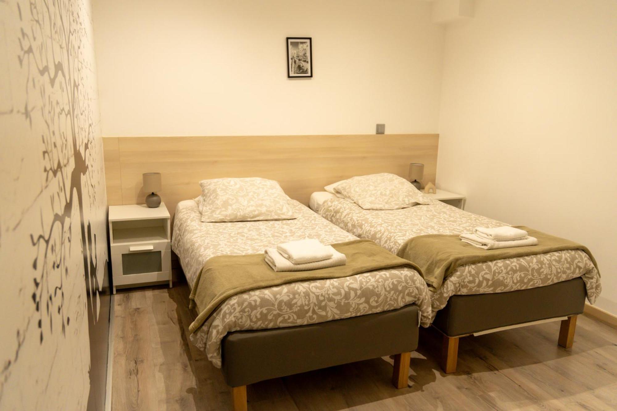 Appartement 1-4 Pers - Aeroport Cdg, Parc Expo, Villepinte - A L'Ombre Du Pin "9" Le Pin  Eksteriør bilde